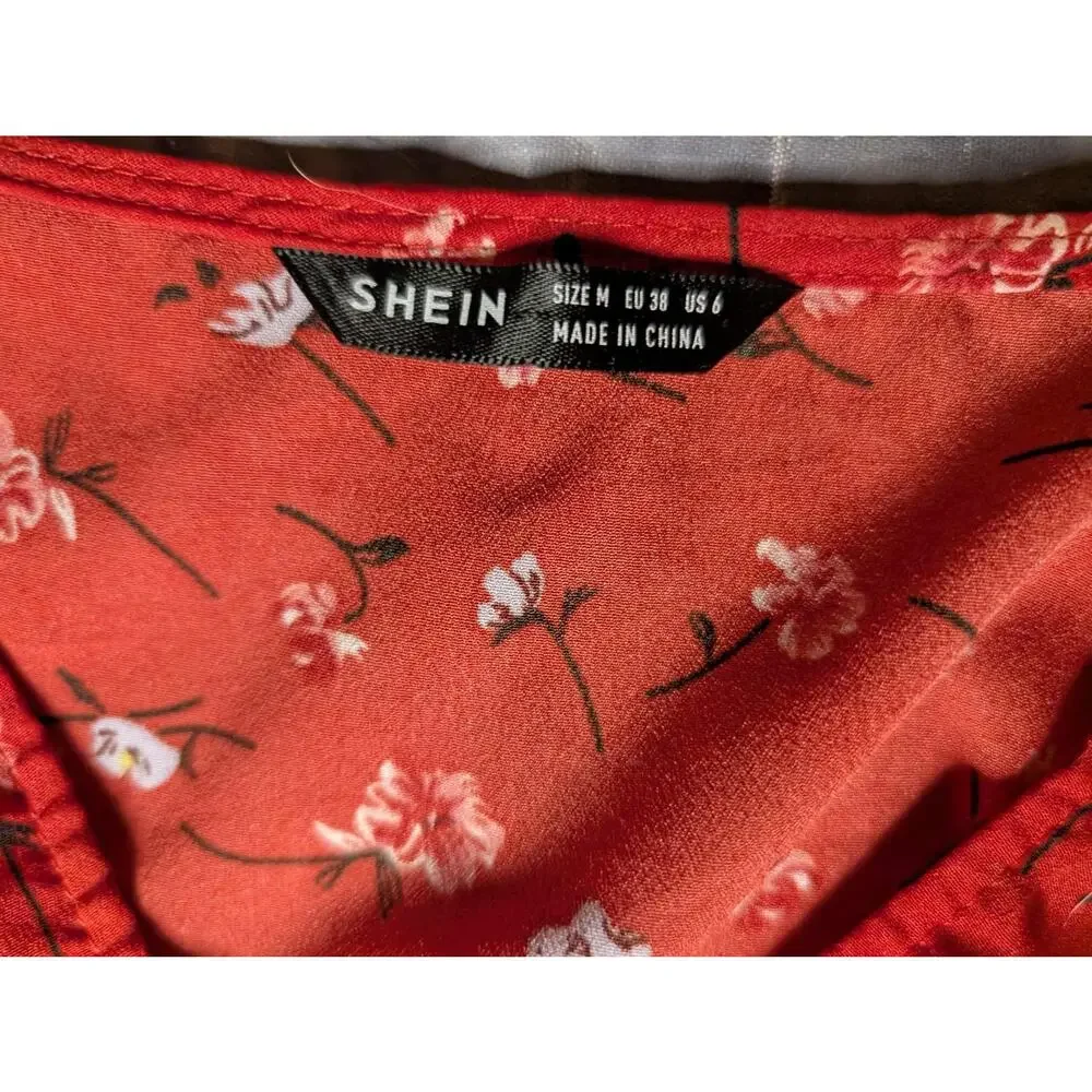 Ditsy Red Floral Surplice Front Shirred Top & Belted Shorts Spring Summer Size M